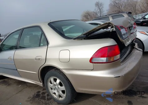 2001 Honda Accord 2.3 Ex из США, поврежденный, VIN JHMCG56671C032315
